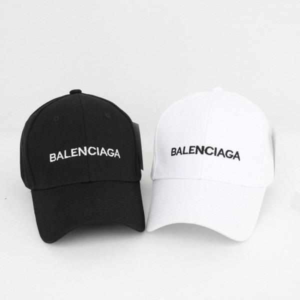 발**** 정면 로고 볼캡 모자