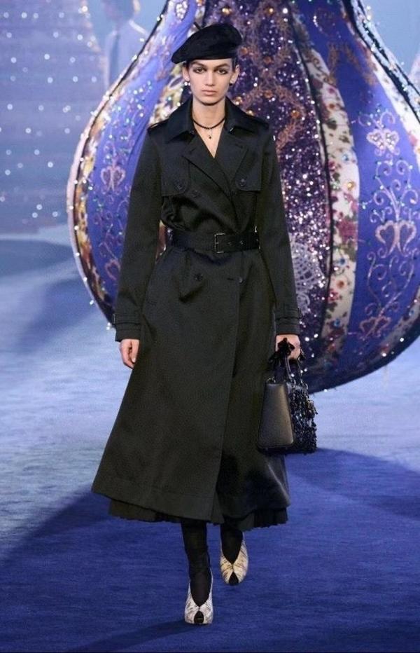 디* 기본 롱코트