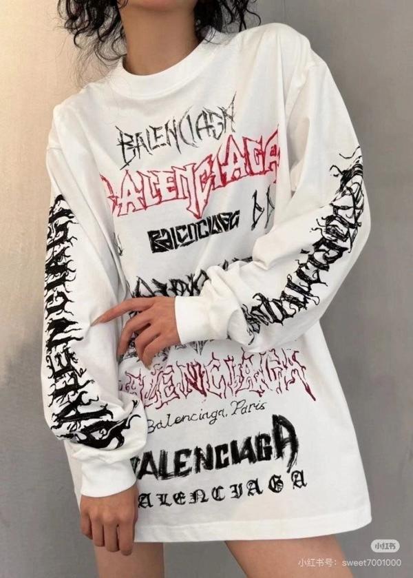 발**** 멀티그래피티 티셔츠