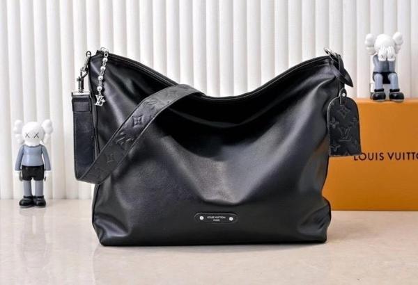 루* M13986 SS25 MEN SHOW 배가본드 호보