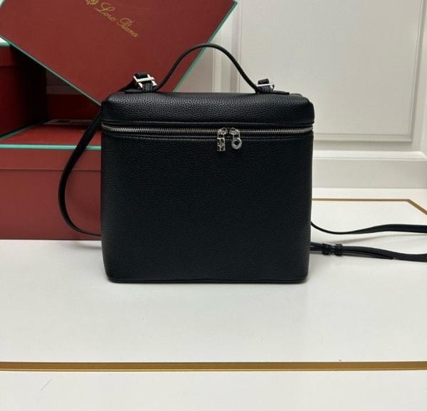 로* 피아나 엑스트라포켓 백팩