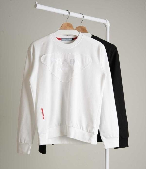 프** 삼각 빅로고 포인트 맨투맨