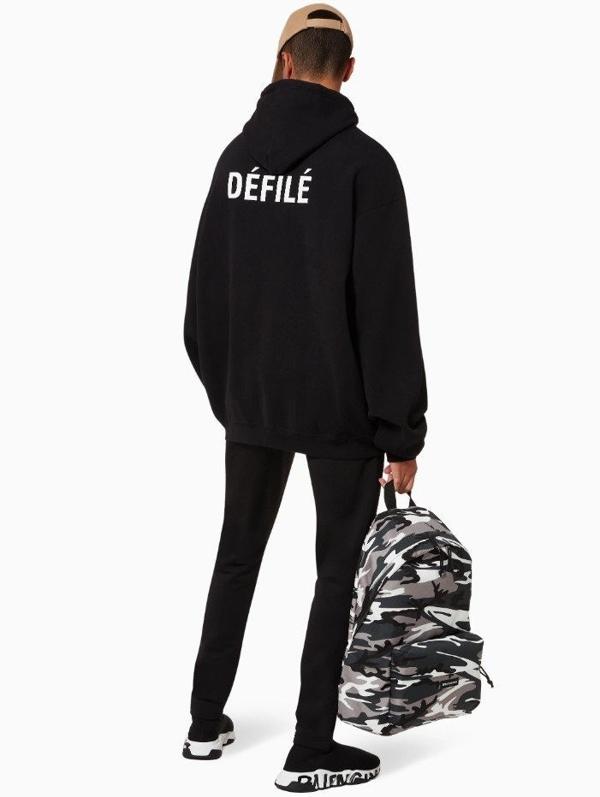 발**** 체스트로고 후드탑