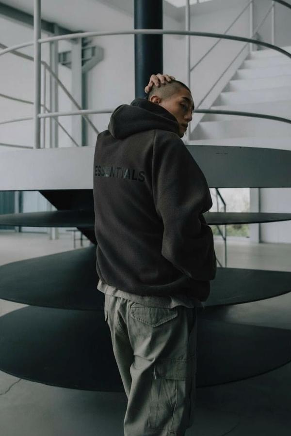 피**** 에센셜 로고 플리스 기모 후드집업수입풀(남녀공용)