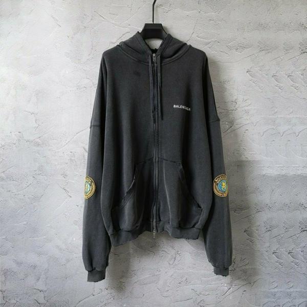 발**** 패치 후드 집업