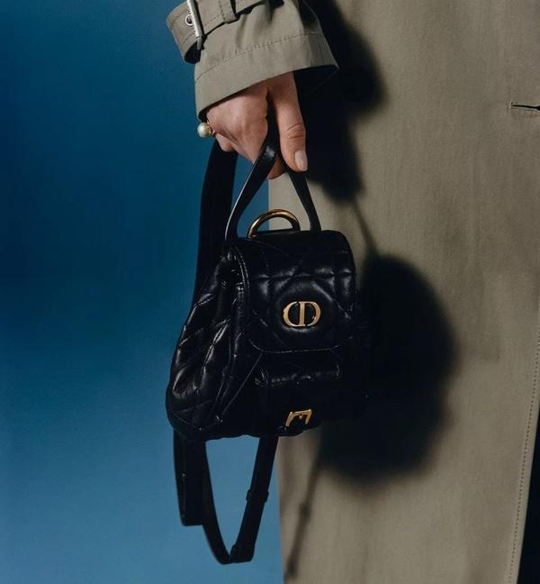 디* 카로 나노 백팩 매크로까나쥬 블랙