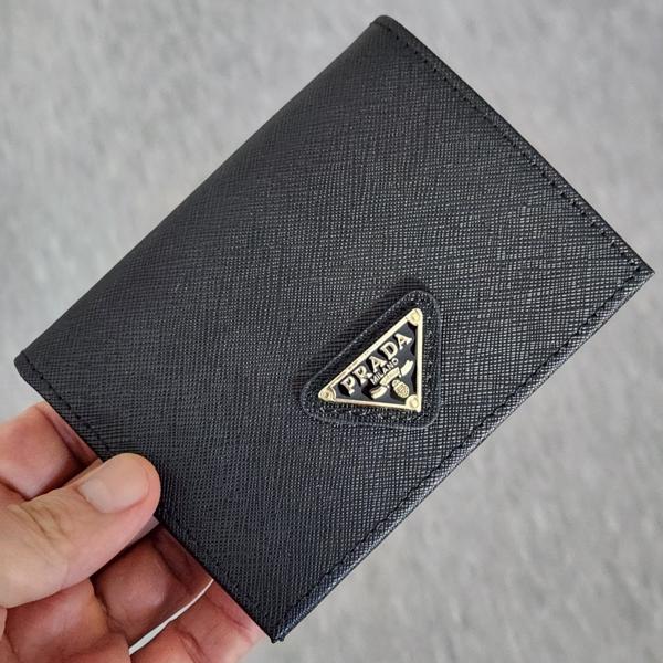 [370번] 프** 사피아노 중지갑