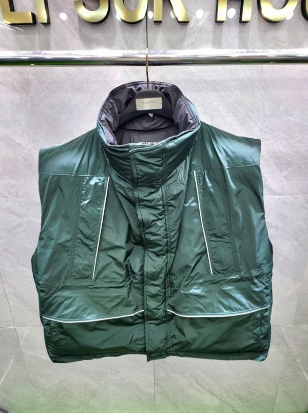 발**** 패딩조끼