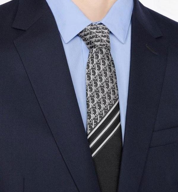 디* 오블리크 스트라이프 넥타이