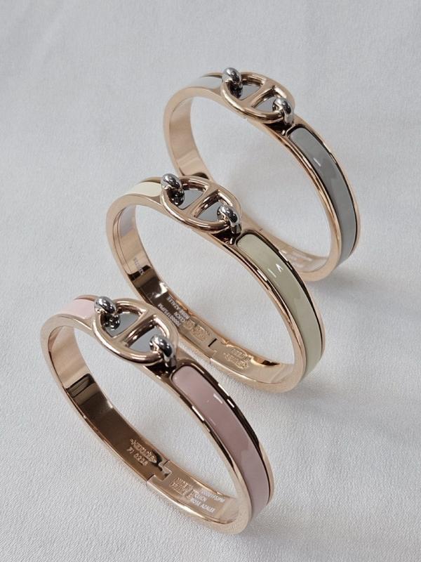 에*** 샹달 클릭 브레이슬릿