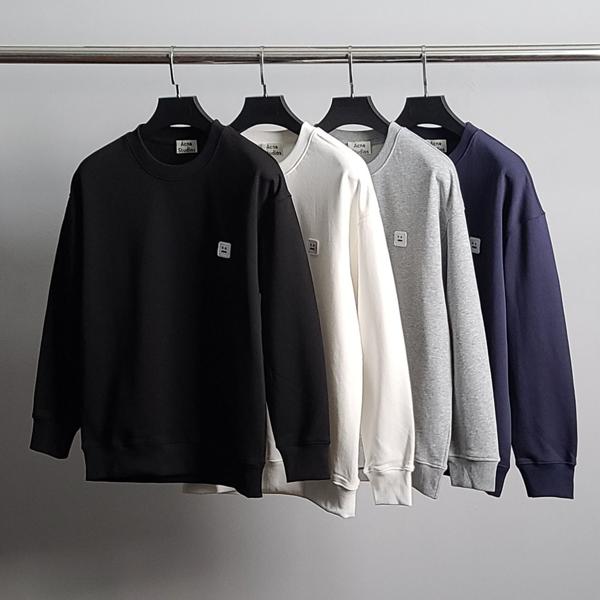 아** 화이트와펜 코튼 맨투맨