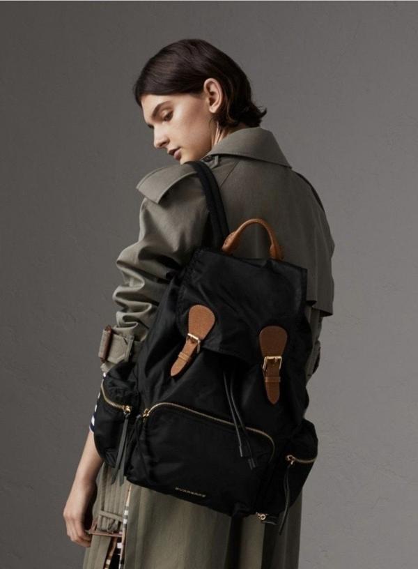 버** 고급 한효주 백팩