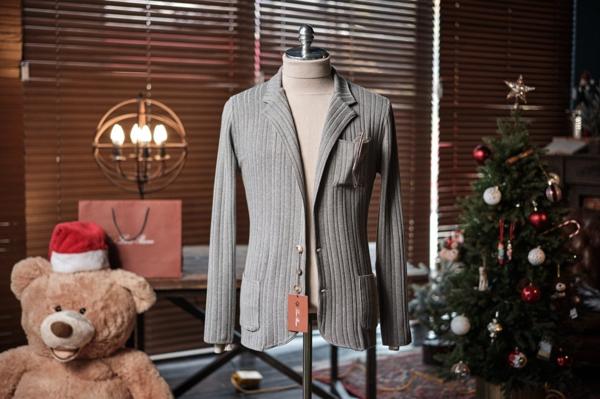 로* 피아나 최고급 스트라이프 니트자켓