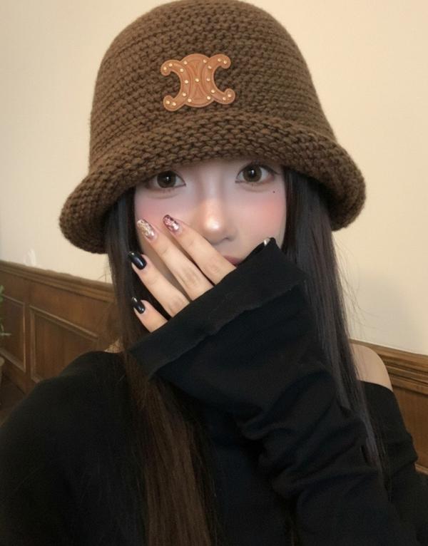 셀** 트리옹프 패치 니트 버킷햇 수입