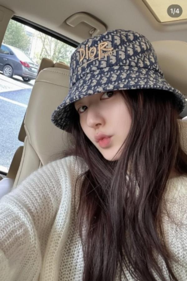 디* 오블리크 자가드 버킷햇 수입