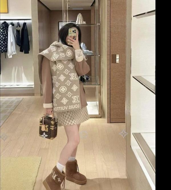 루* 모노그램 머플러