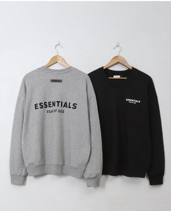 피**** 에센셜 로고 루즈핏 맨투맨