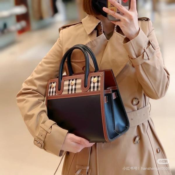 버** 타이틀 텔러 백 라지