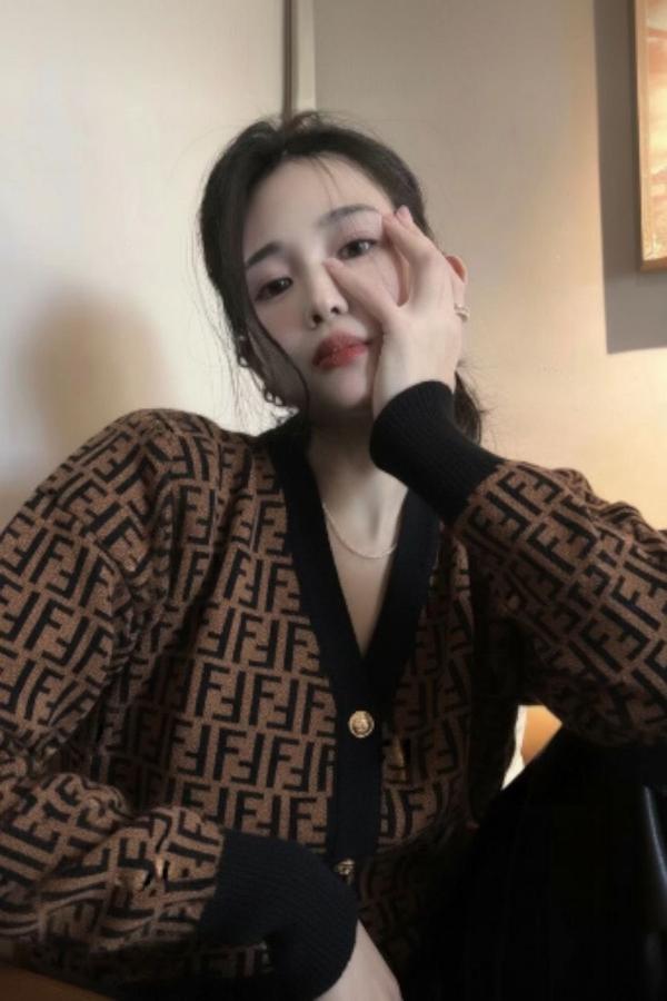 펜* FF로고 자가드 가디건 수입풀(여성)