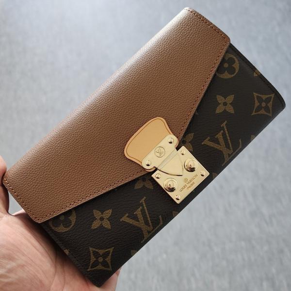 [58번] 루* 팔라스 장지갑