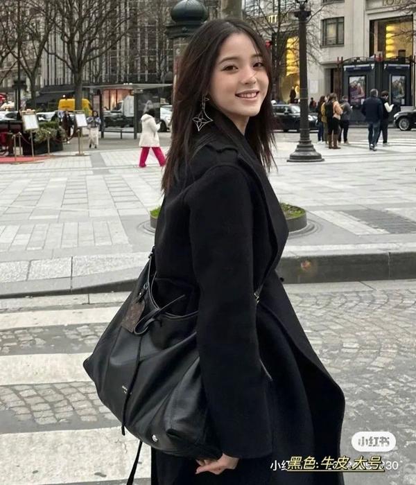 루* 고급 캐리올 다크 MM 숄더백