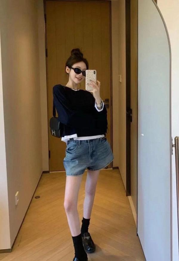 프** 25 삼각 로고 레이어드 롱슬리브  수입