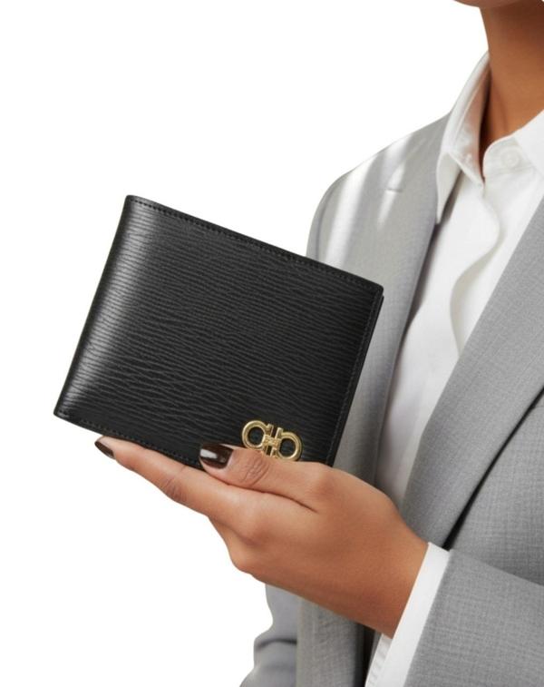 페*** 간치니 금장 가죽 반지갑 (정로스제품)