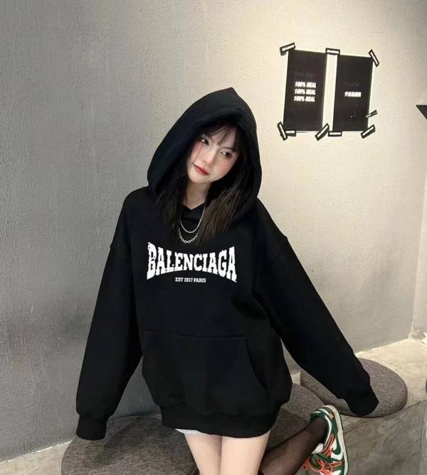 발**** 1917 로고 그래픽 후드티