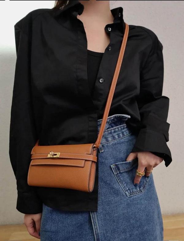 에*** 켈리 투 고(카멜금장)