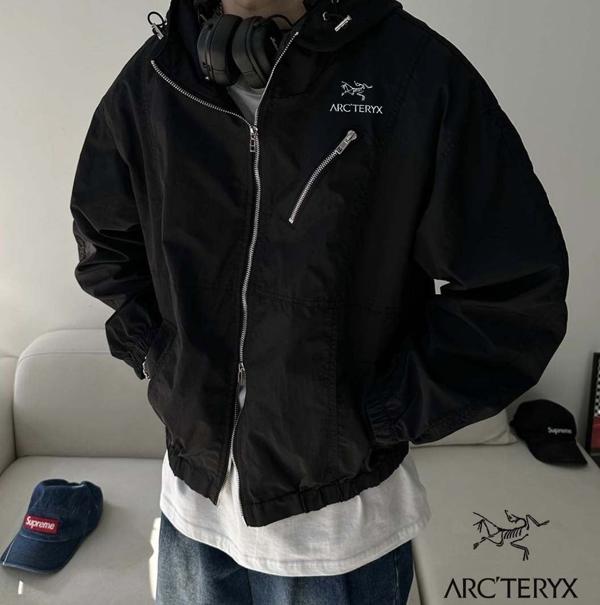 아**** 고프코어 후드바람막이