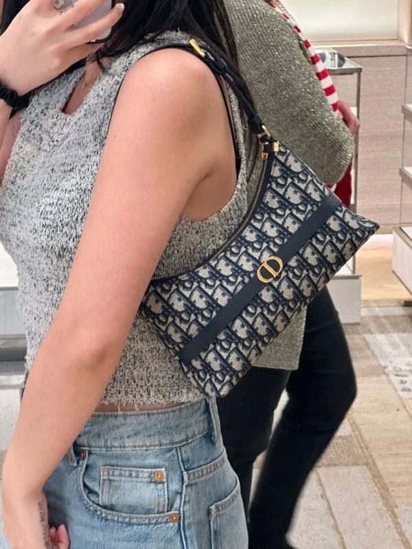 디* 고급 오블리크 30몽테인 미니 호보 숄더백