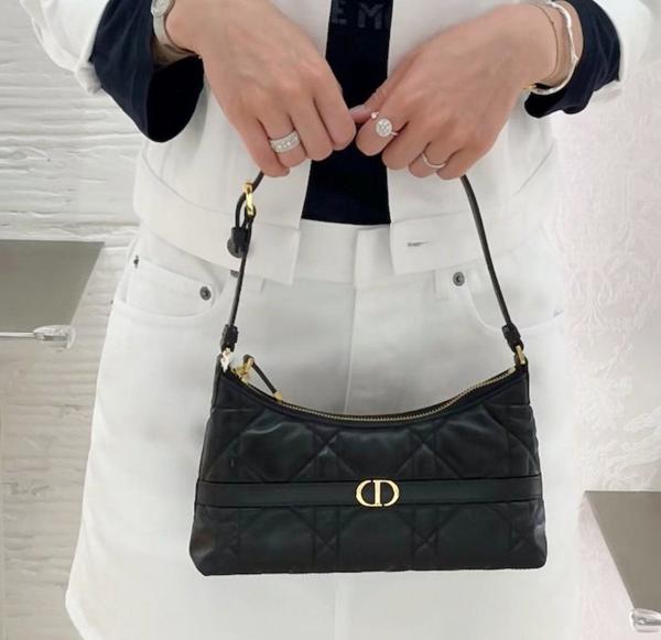 디* 고급 미스 카로 미니 호보 숄더백 블랙