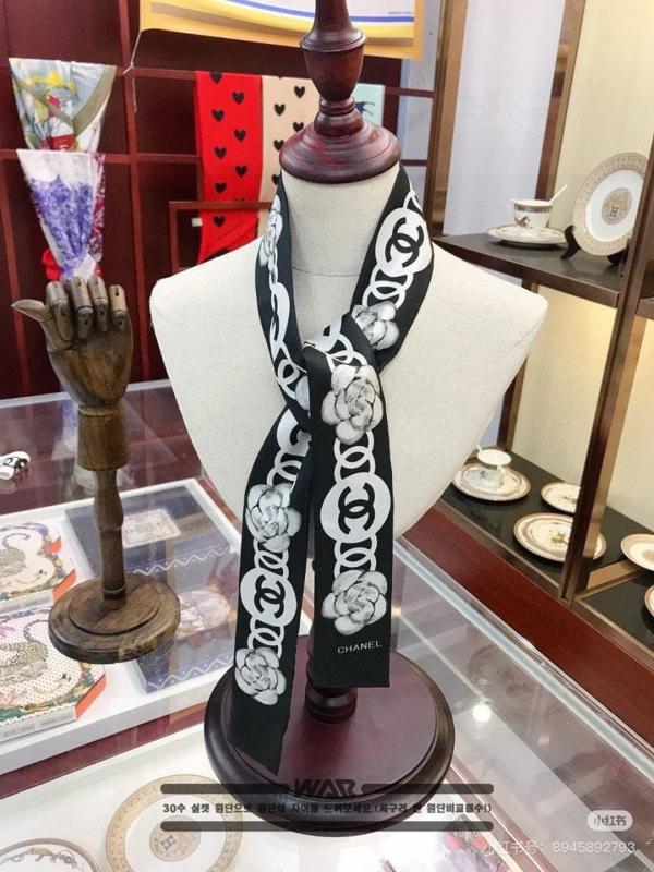 샤* 플라워 고리 패턴 블랙 스카프