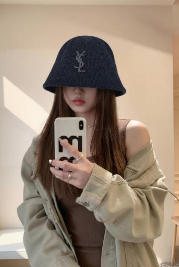 생** 심볼가죽로고 버킷햇