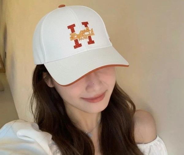 에*** 로고 자수 볼캡수입