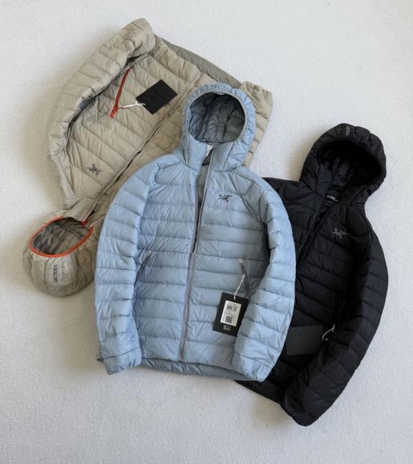 아**** CERIUM (세륨) 경량 후디 패딩  수입