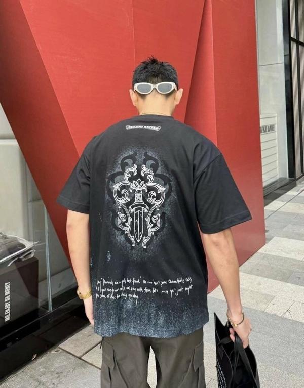 크* 페인팅 대거 티셔츠