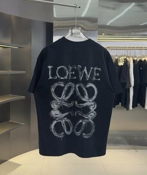 로** 페인트 자수 애너그램 티셔츠