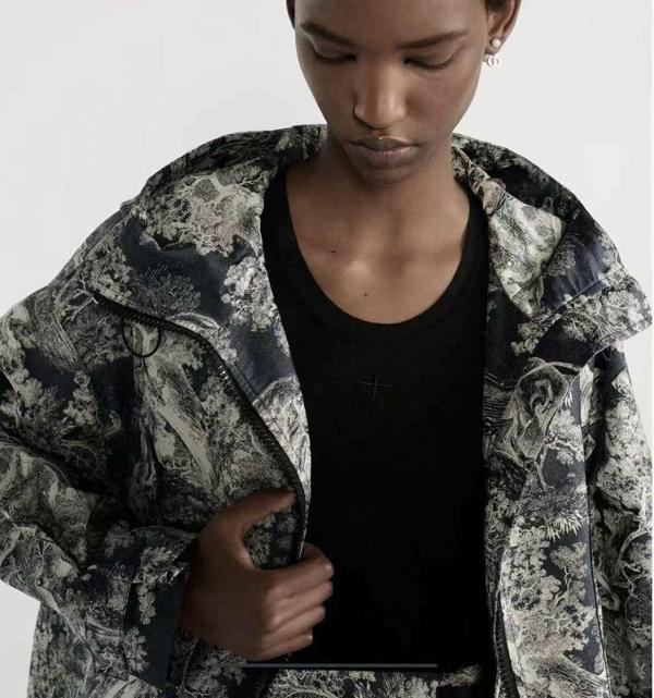 디* 애니멀 프린트 바람막이 자켓