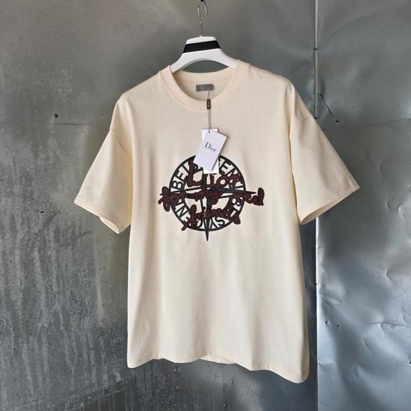 디* 레터링 로고 티셔츠