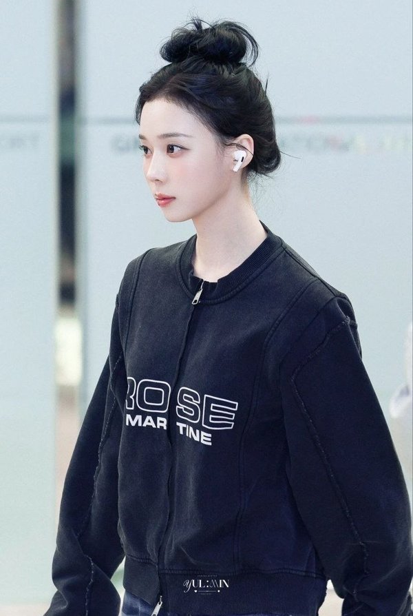 마*** 슈렁큰 로고 프린트 집업 - 수입