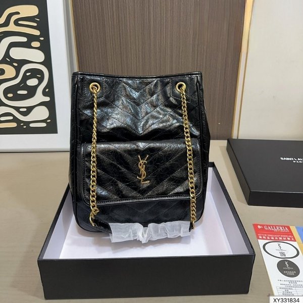 생** 니키 스몰 쇼핑