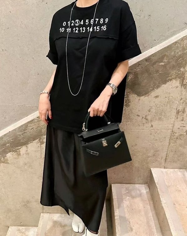 메* 마르지엘라 라인절개 레터링 티셔츠