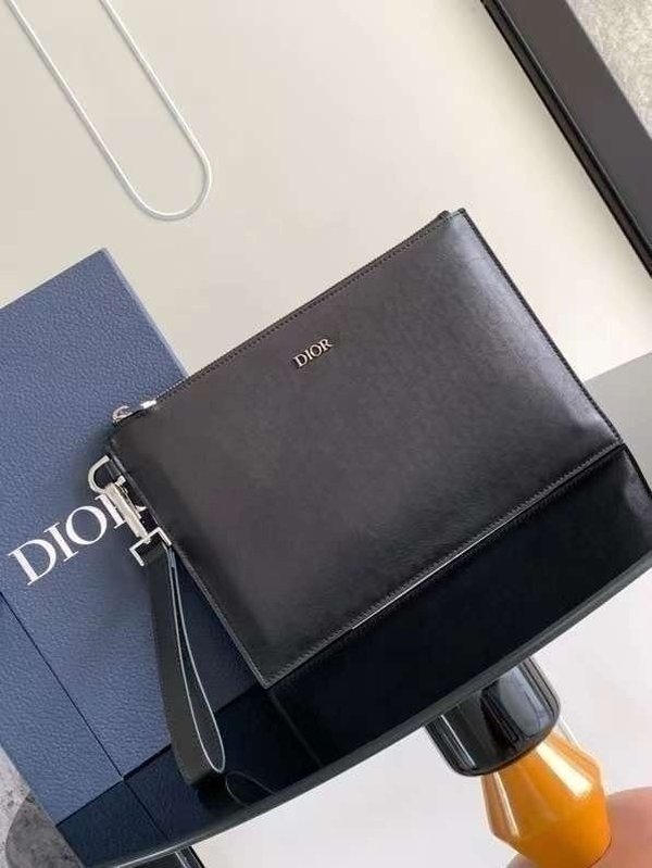 디* CD 로고 클러치