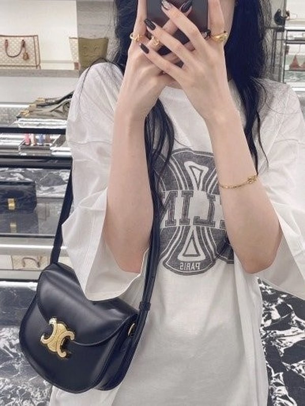 셀** 트리옹프 틴베사체 샤이니 반달 백