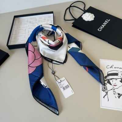 샤* Lip 패턴 네이비 사각 스카프