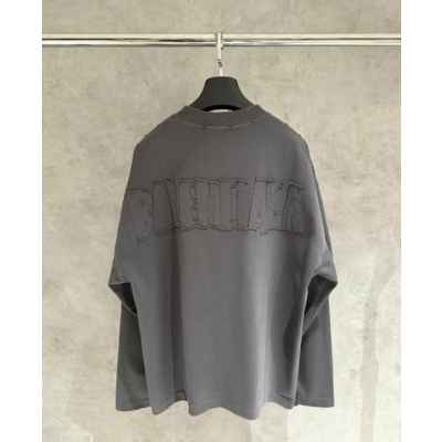 발**** 백로고패치 티셔츠