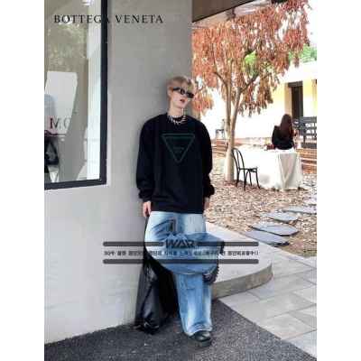 보** 육각형 로고 디자인 밍크양기모 티셔츠