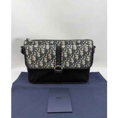 디* 8 오블리크자카드 메신저백 크로스백