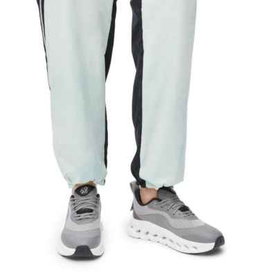 로** x 온 러닝 클라우드틸트 20 블랙 화이트